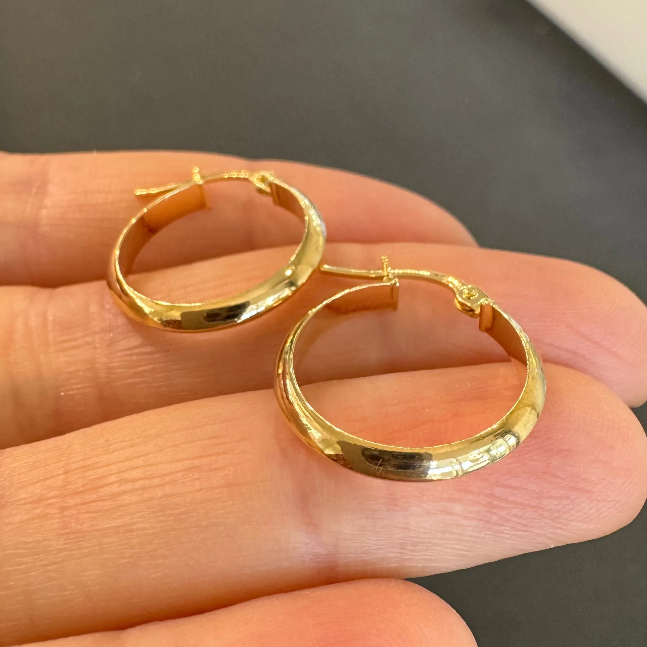 9ct Yellow Gold Knife-Edge Hoop Earrings