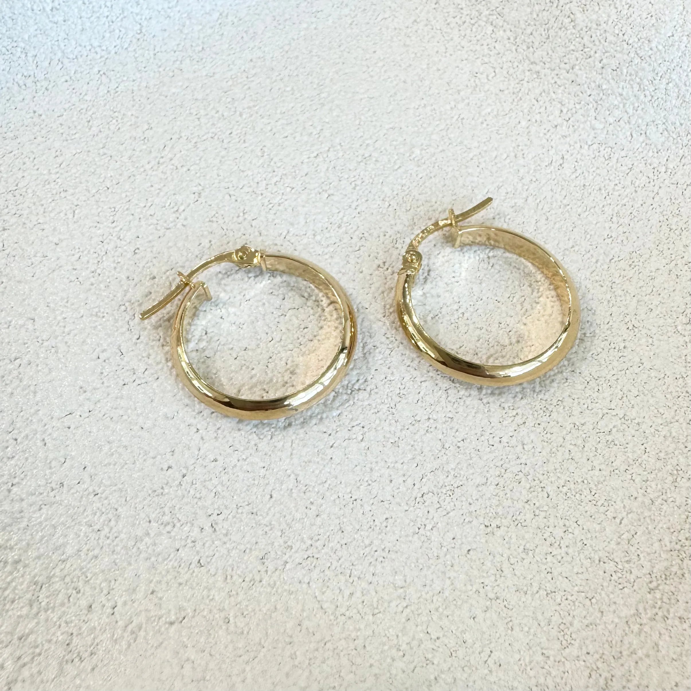 9ct Yellow Gold Knife-Edge Hoop Earrings