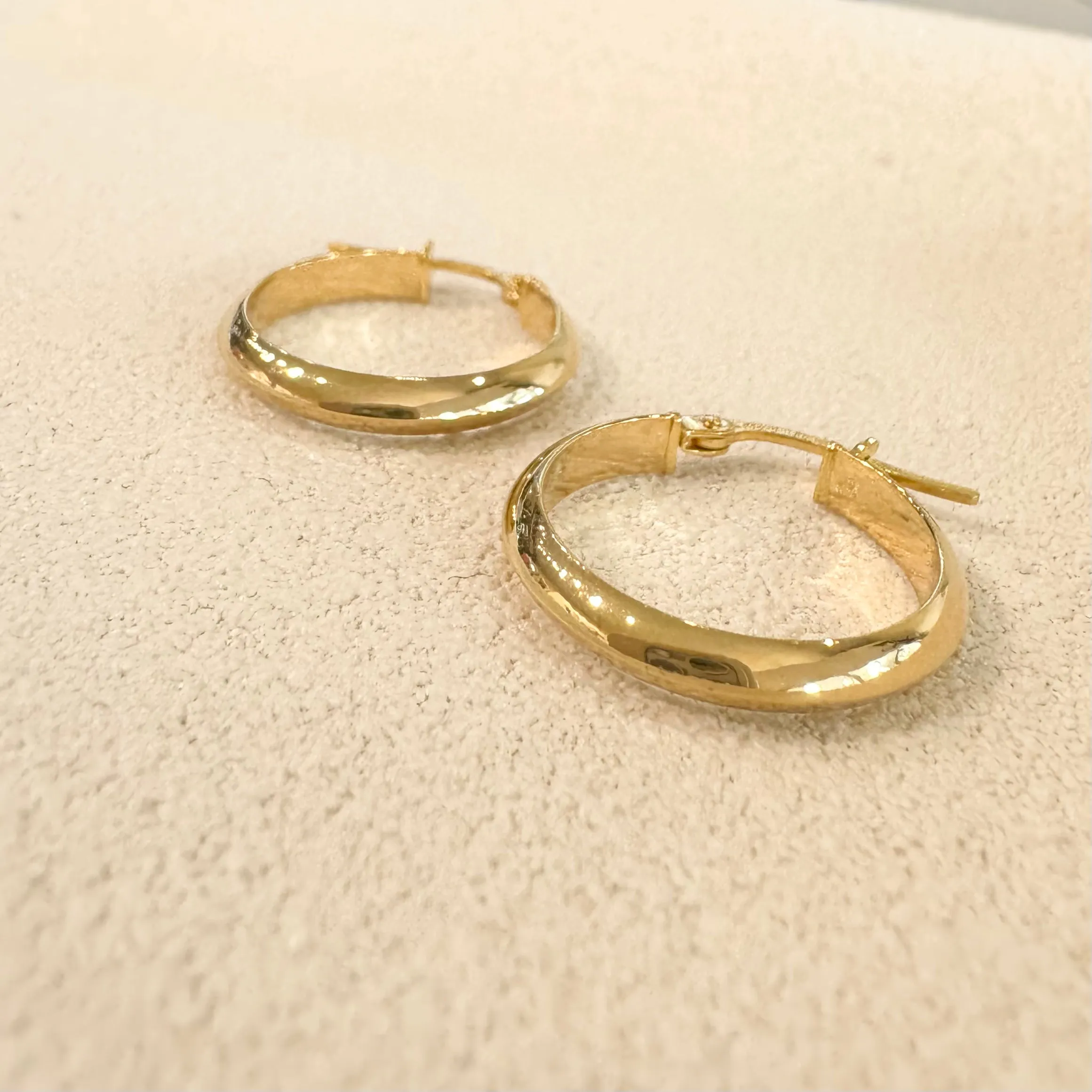 9ct Yellow Gold Knife-Edge Hoop Earrings