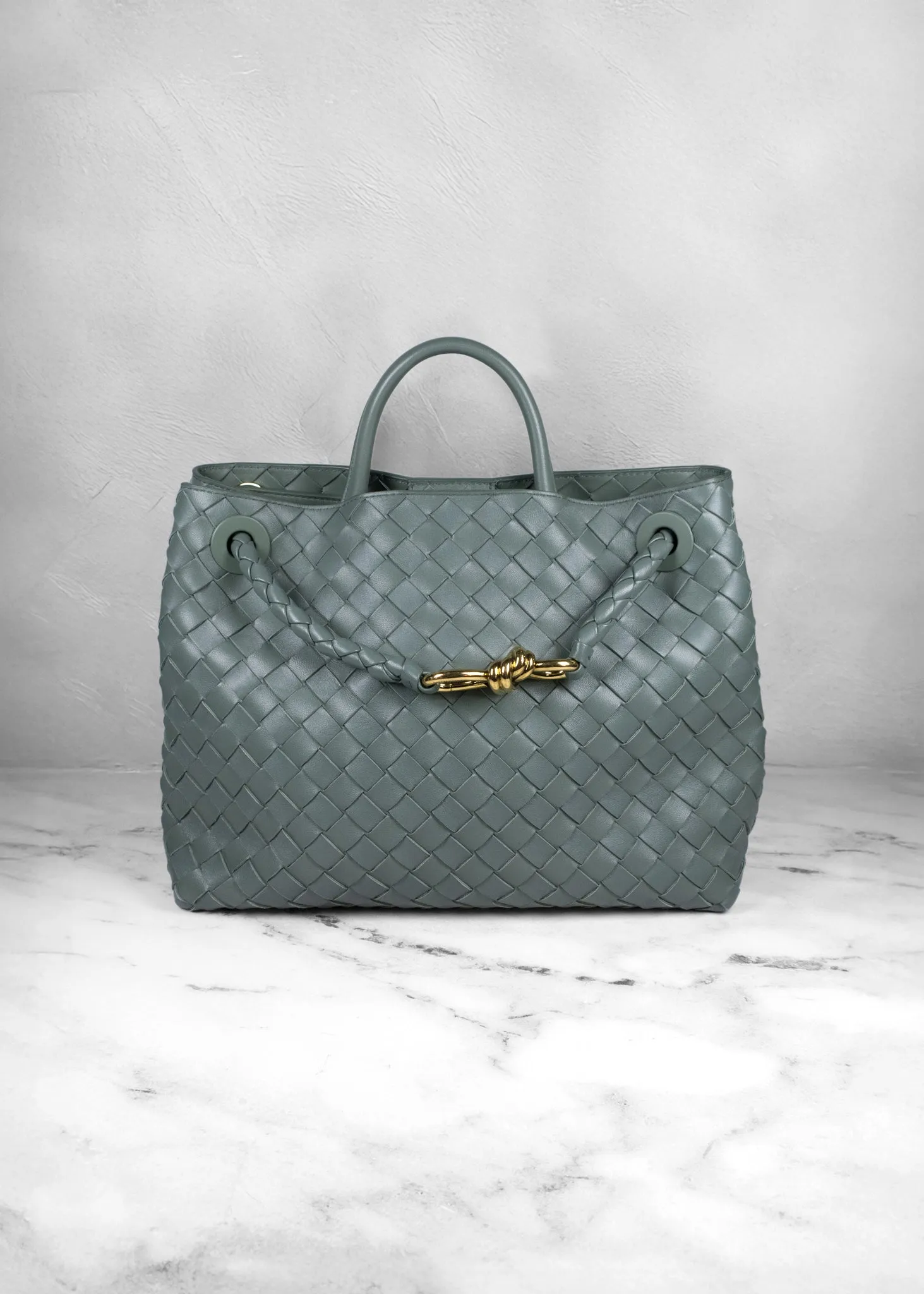 Bottega Veneta Andiamo Medium Shoulder Bag In Aloe