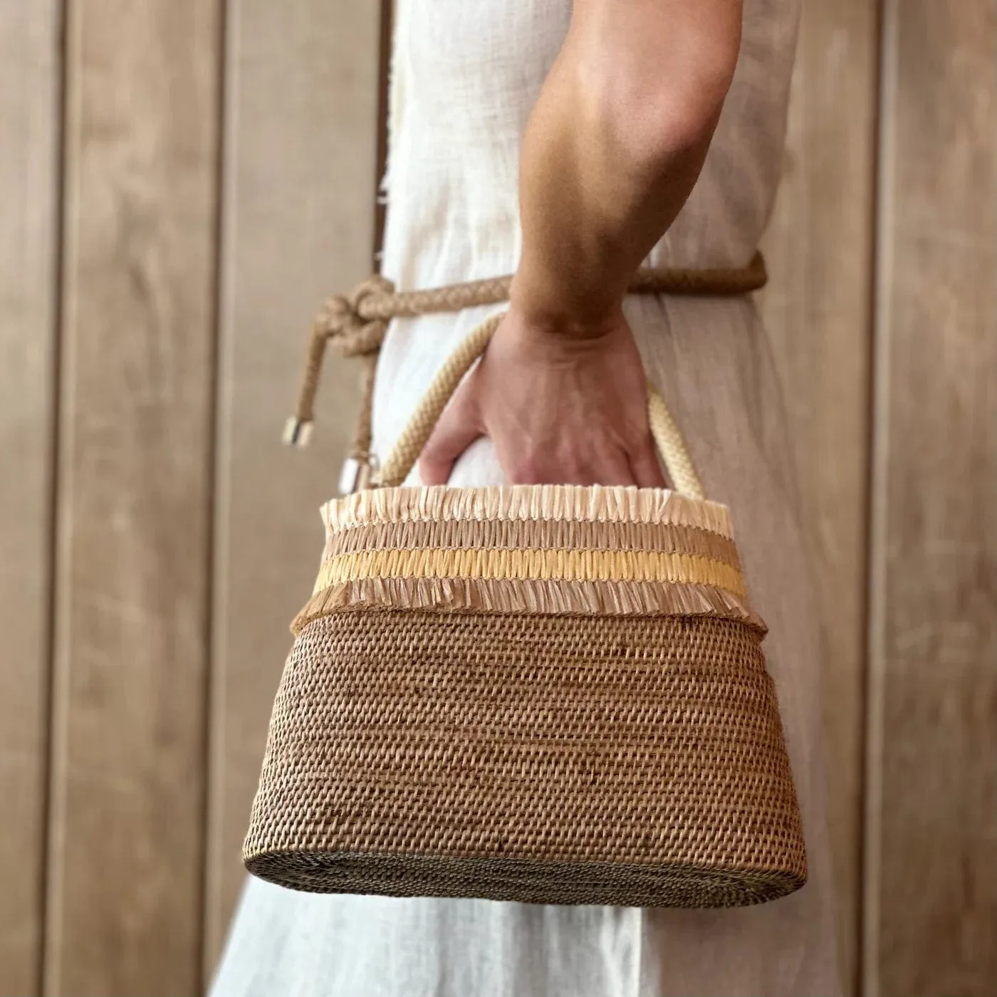 Raha Handwoven Atta Vegan Oval Handbag | Natural & Beige