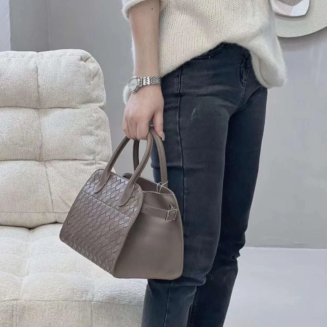 Sheepskin Leather Woven Bag, Women Lambskin Leather Handbag, Luxury Designer Bag, Italian Leather Classic Crossbody Bag, Minimalist Leather Purse